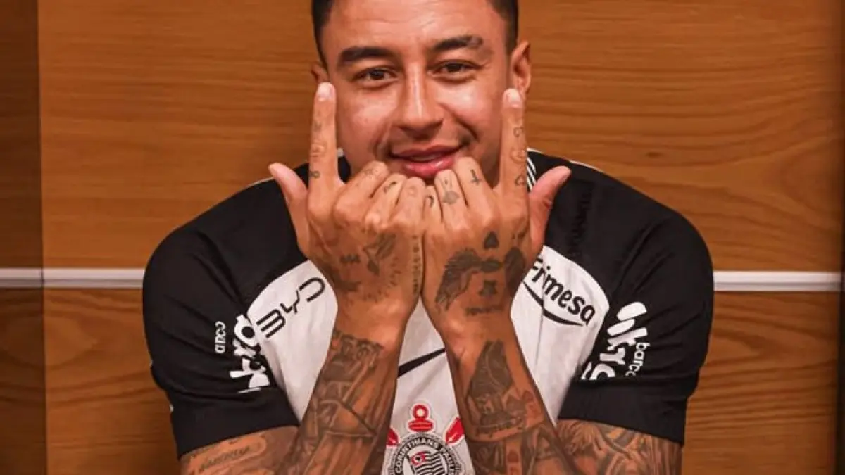 Persib Bandung resmi ke kejutan dunia! Jesse Lingard sah gabung Maung Bandung. Simak detail kontrak & ambisi raksasa Asia di sini!