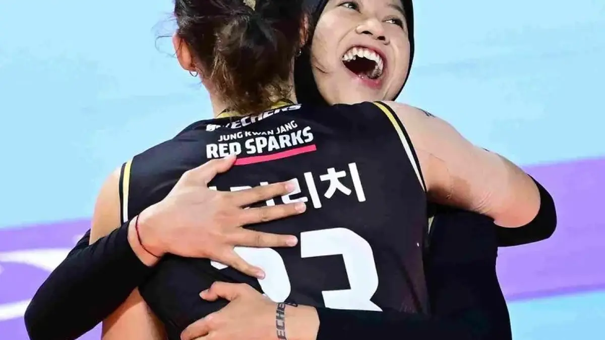 Ribuan fans kepung latihan JPE! Lihat aksi maut Megawati Hangestri, Yeum Hye-seon, dan Gia Milana jelang Final Four Proliga 2026 di sini.