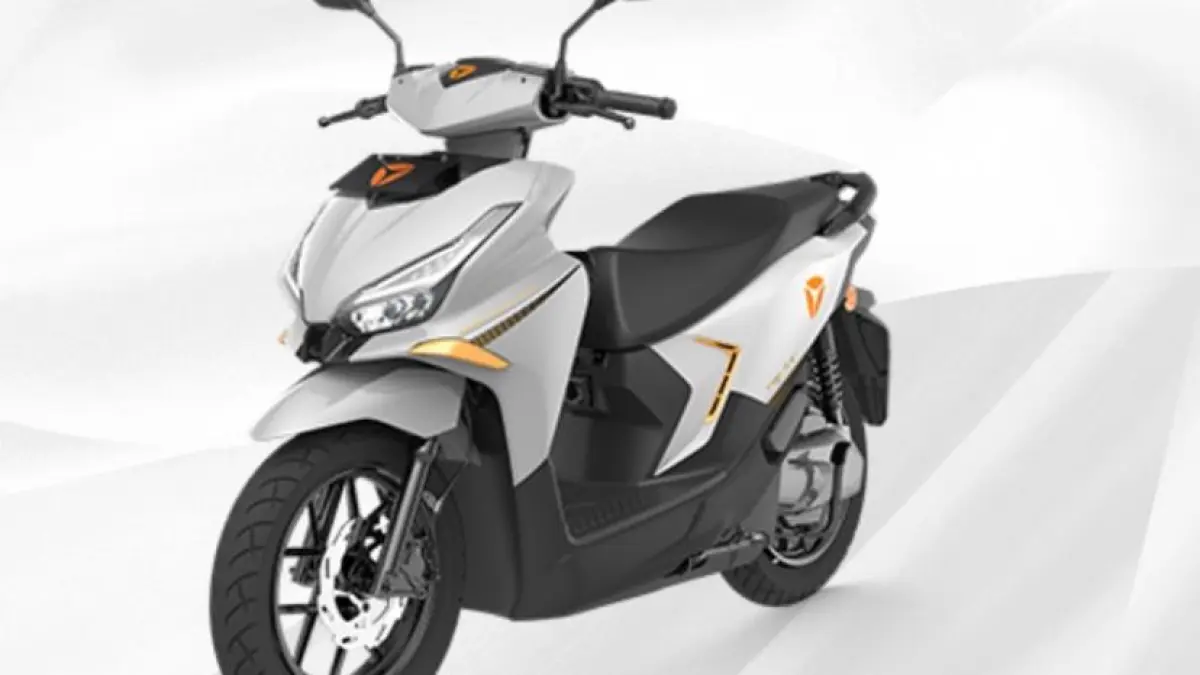 Cek spek Yadea Voltman Velox Tipe E: Motor listrik pintar Rp19 jutaan dengan GPS, fitur anti maling, dan jarak tempuh 120 km. Cocok buat harian!