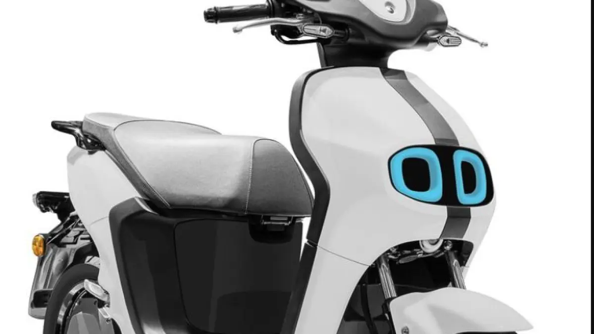 Indomobil Emotor Sprinto resmi meluncur! Mirip Honda Vario tapi fitur layar sentuh, jarak 110 KM, dan torsi 195 Nm. Motor listrik paling canggih 2026!