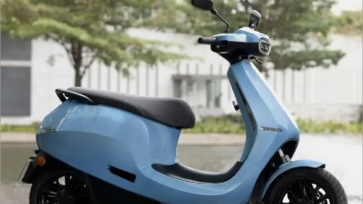 Motor listrik jarak tempuh terjauh 2026 makin canggih, sekali cas bisa tempuh hingga 180 km. Simak keunggulan dan teknologinya!