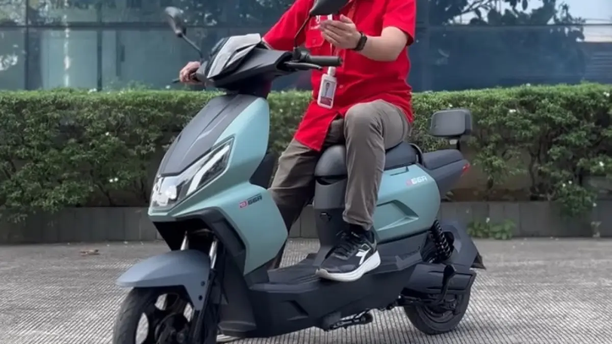 Motor listrik jarak tempuh terjauh 2026, Zongshen IS5 mampu capai 300 km dengan teknologi hybrid canggih dan super efisien.