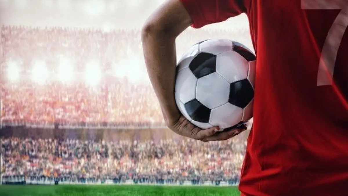 Sejarah Galatama, liga sepak bola profesional pertama di Indonesia sejak 1979 hingga akhirnya melebur jadi Liga Indonesia.