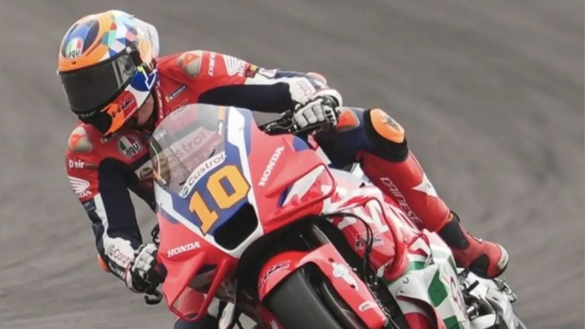 Veda Ega Pratama jadi sorotan di Moto3 2026. Rookie Indonesia ini disebut ancaman serius di Sirkuit Austin.
