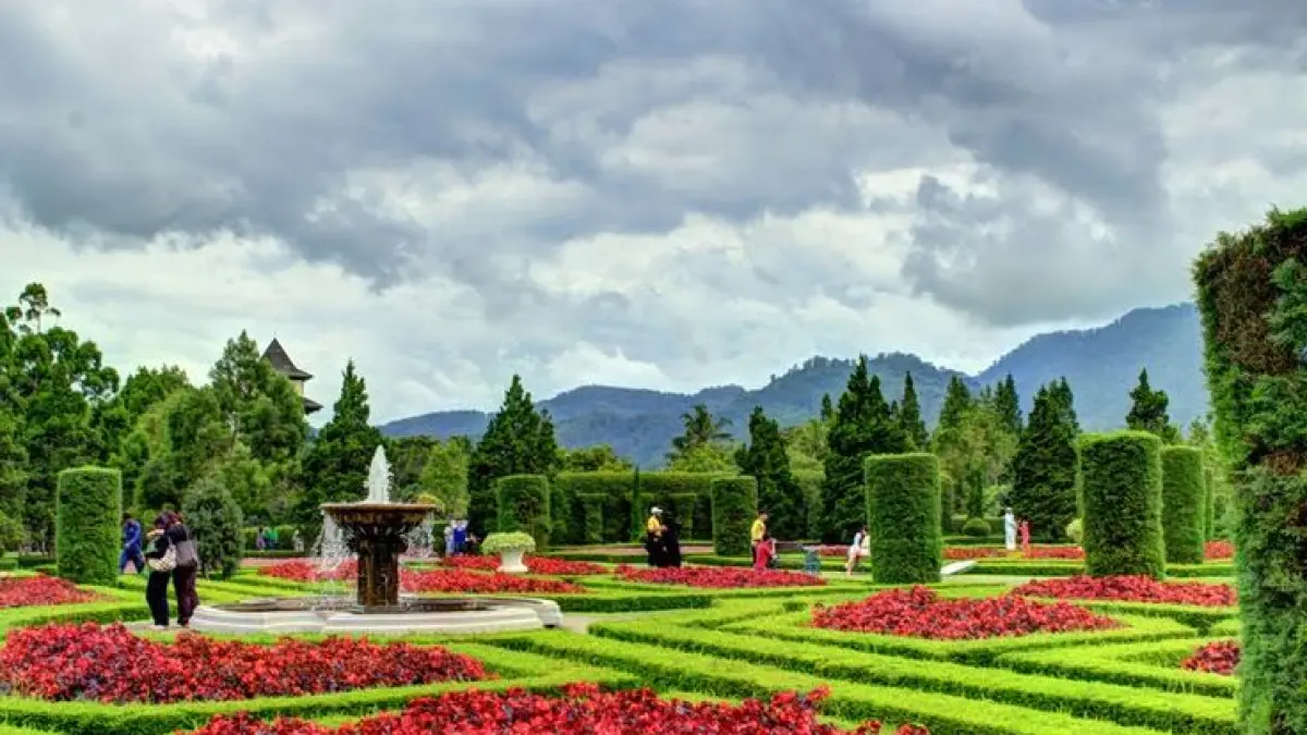 8 wisata Surabaya terbaru 2026 yang lagi hits, dari Park Shanghai hingga Trans Snow World, cocok untuk liburan keluarga seru.