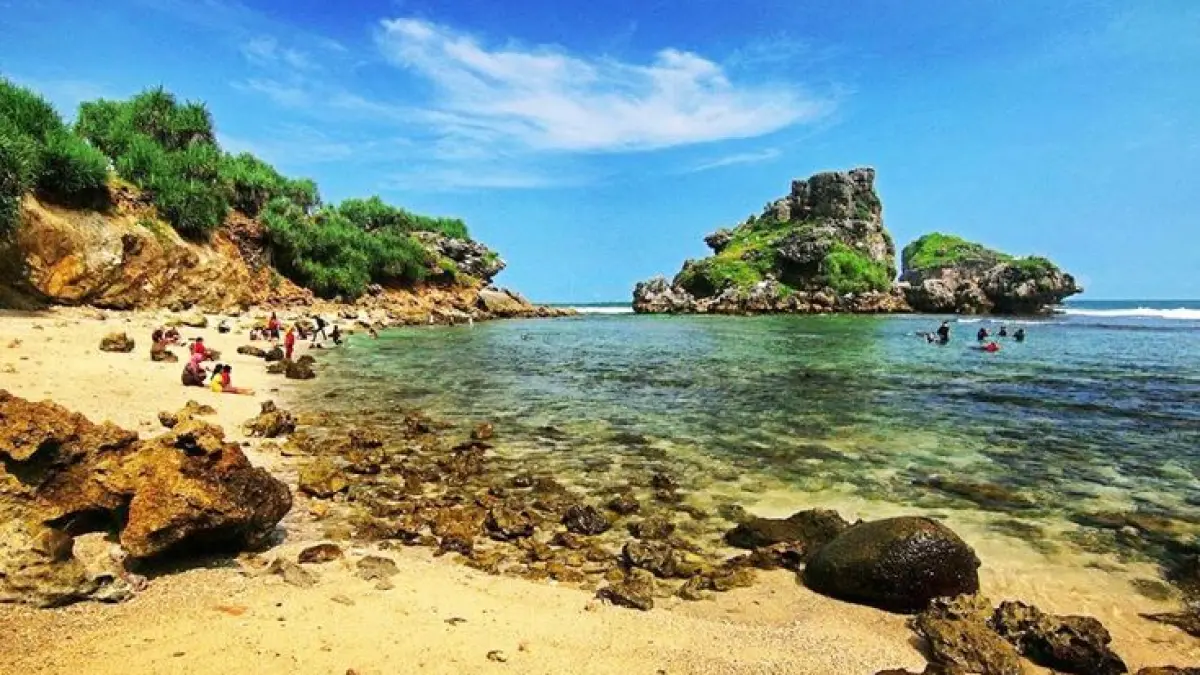 Wisata Pesisir Selatan Jawa Barat tawarkan pesona Geopark Ciletuh hingga Pangandaran, destinasi hidden gem yang wajib dikunjungi 2026.