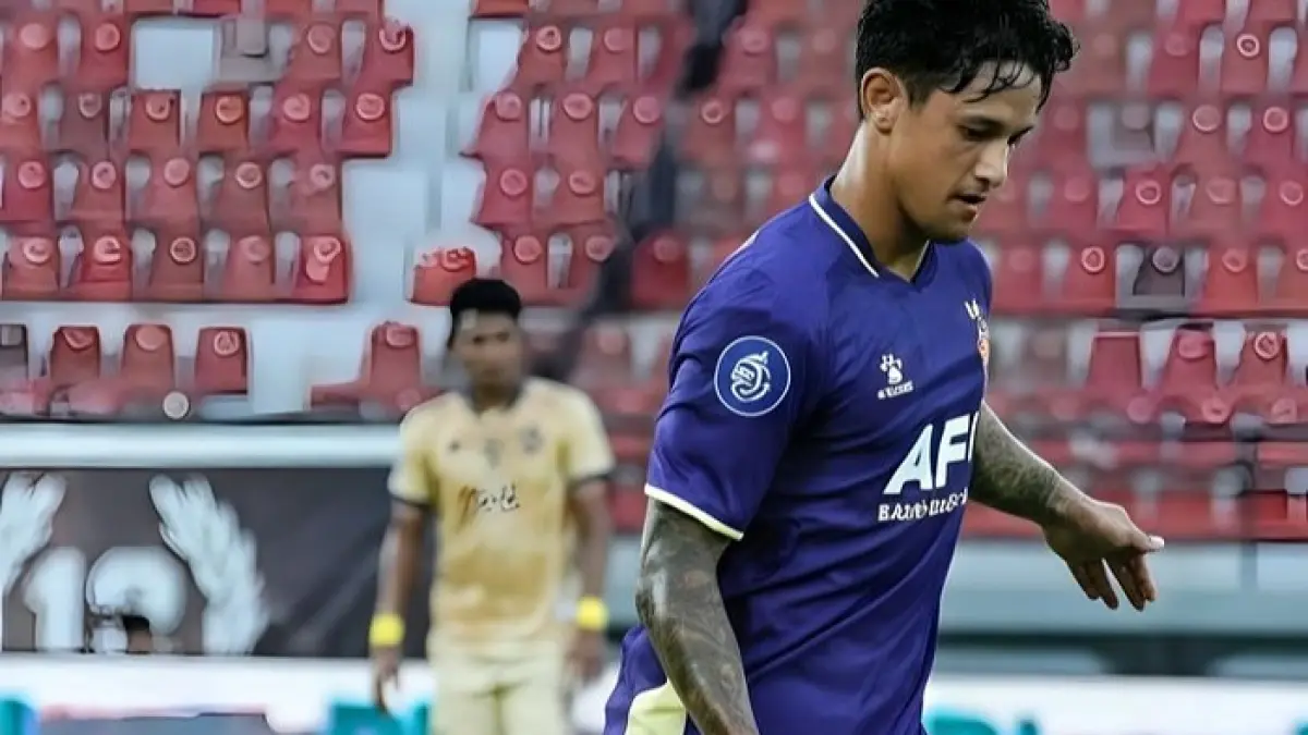 Bursa transfer BRI Super League 2025/2026 memanas, Persija, Persebaya, hingga Persik Kediri berebut pemain muda dan asing.
