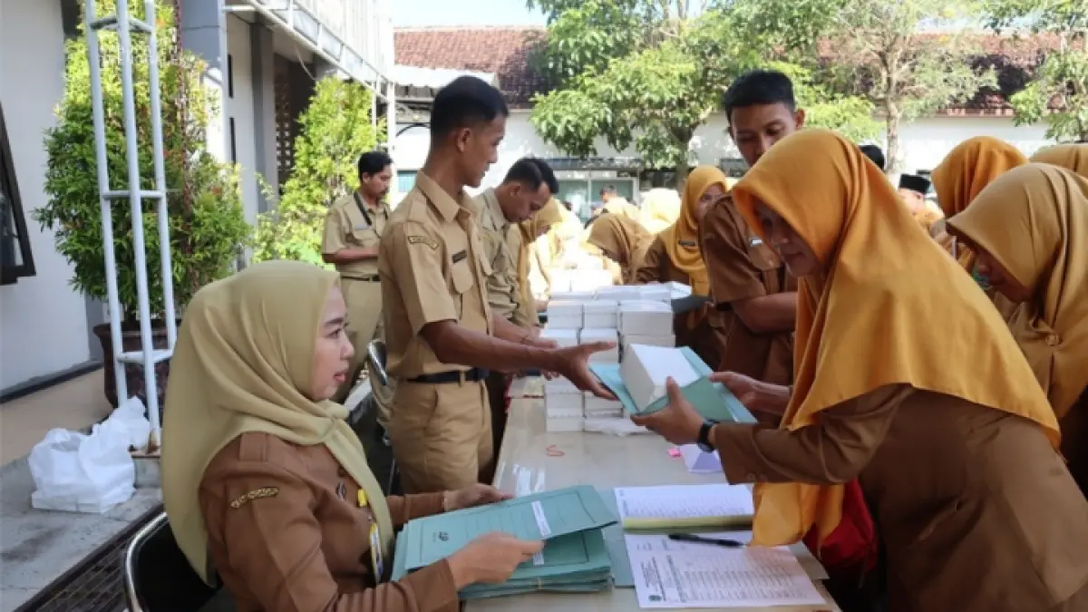 DINDIK UNTUK RADAR TRENGGALEK (FATRA ADITYA/RADAR TRENGGALEK)