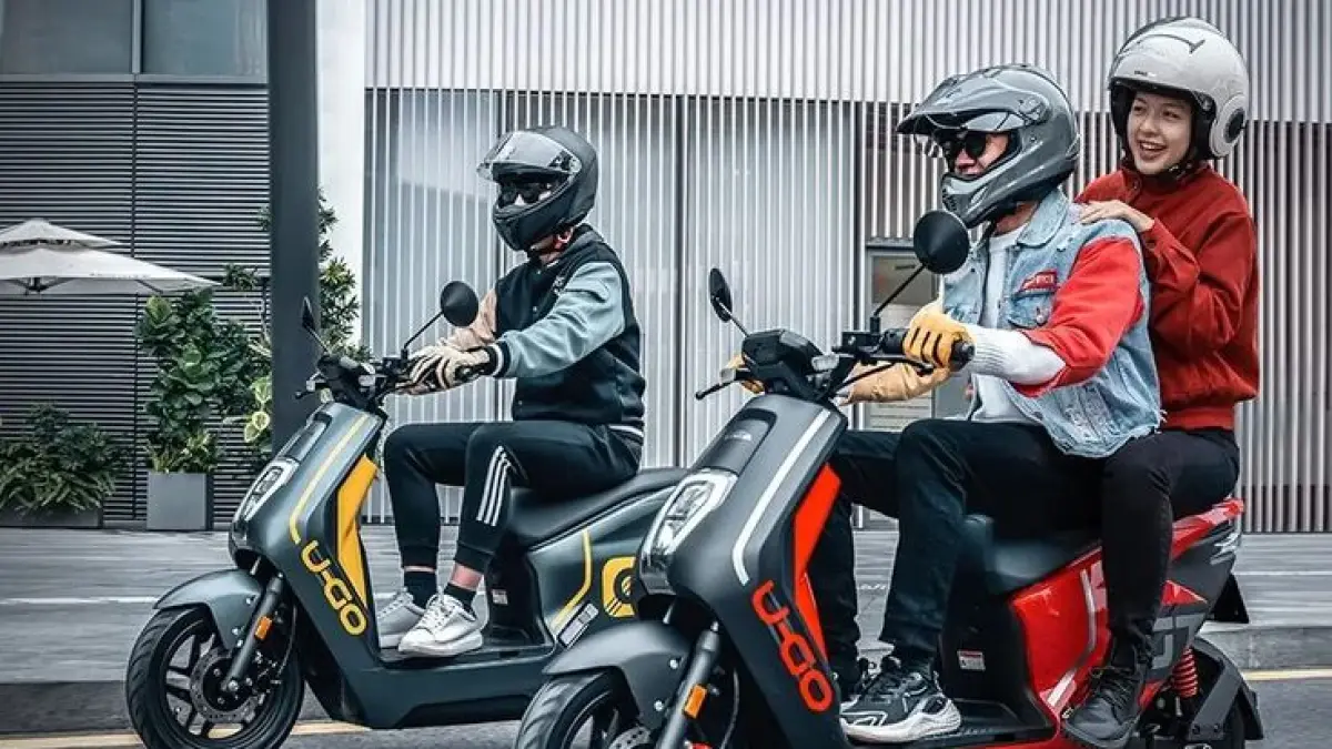 Motor listrik Charged BikET tawarkan jarak tempuh 170 KM dan cas 40 menit, simak spesifikasi lengkap dan harganya di Indonesia.
