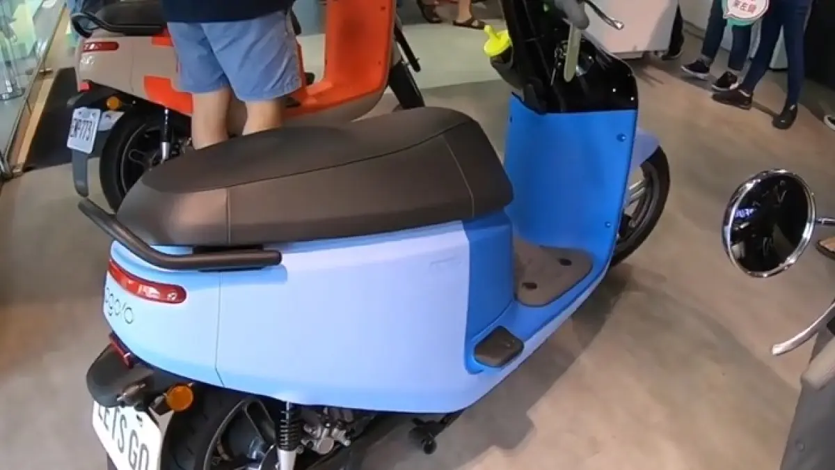Motor listrik 170 km cas 40 menit dari Gogoro 3 Series hadir di 2026. Cek spesifikasi, fitur canggih, dan harga terbarunya!