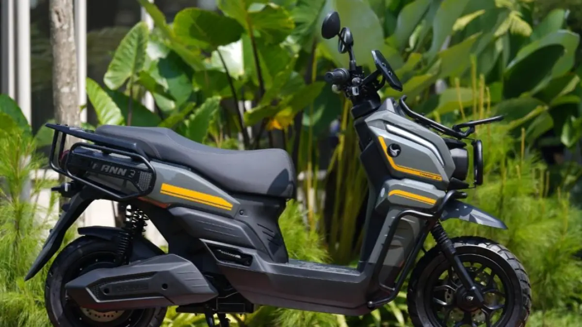 Fast charging Tirano Indomobil e-Motor terbukti cepat, dari 45% ke 100% hanya 30 menit. Ini hasil uji nyata dan faktornya.