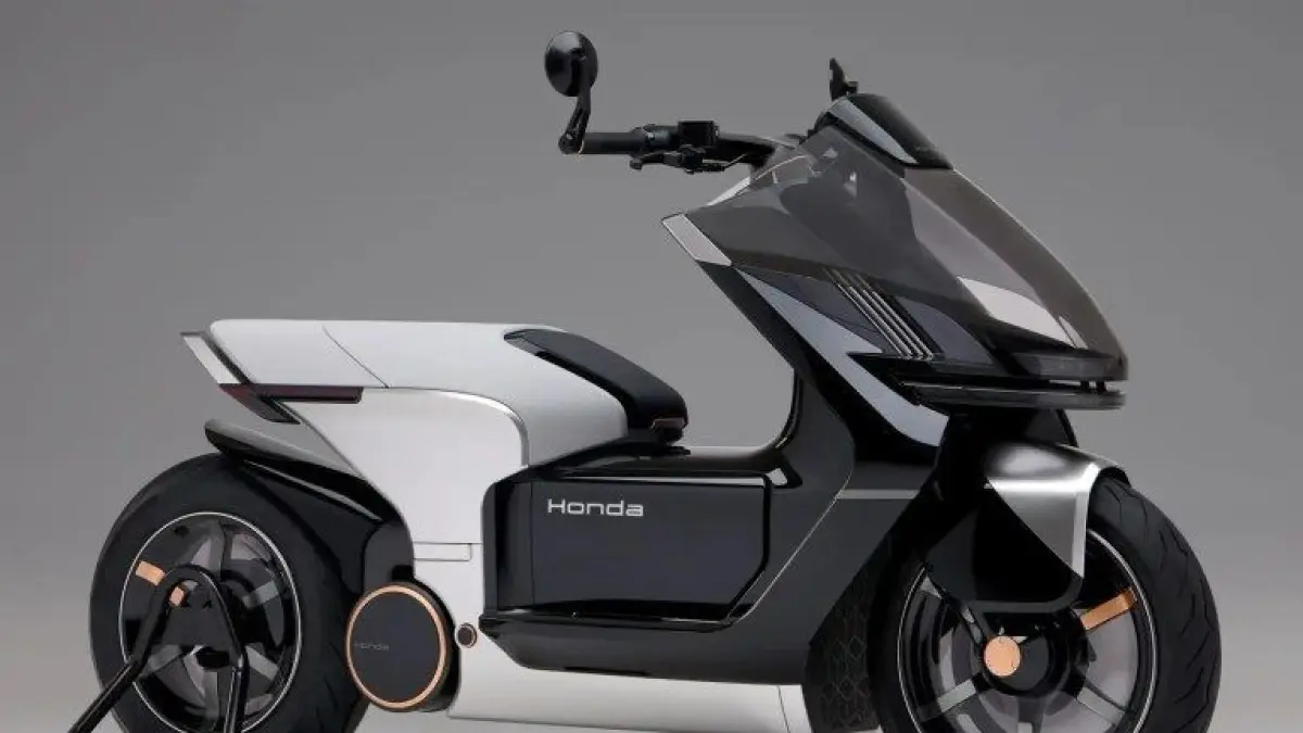 Motor listrik otonom Omo X bisa jalan sendiri dan ngecas otomatis, siap diproduksi di Indonesia tahun depan!