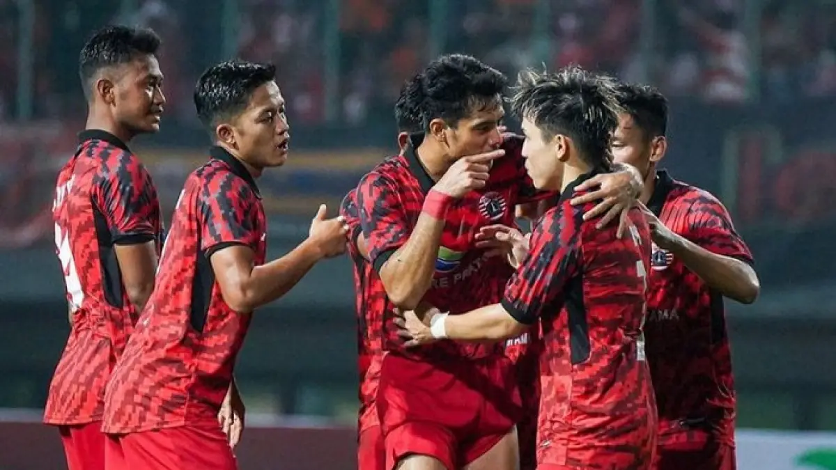 Hasil BRI Super League Liga 1 2025-2026 hari ini, Persib puncak klasemen, Persija menang, persaingan juara makin panas!
