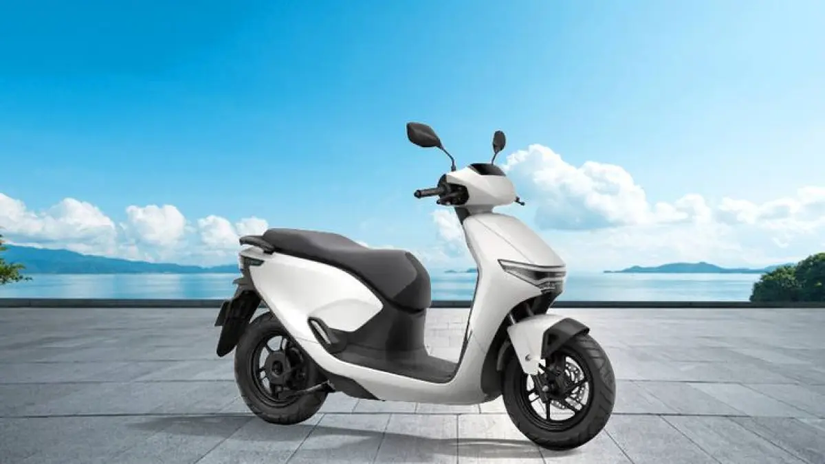 Motor listrik terbaik di Indonesia hadir dengan jarak tempuh hingga 210 km, desain futuristik, dan fitur canggih.