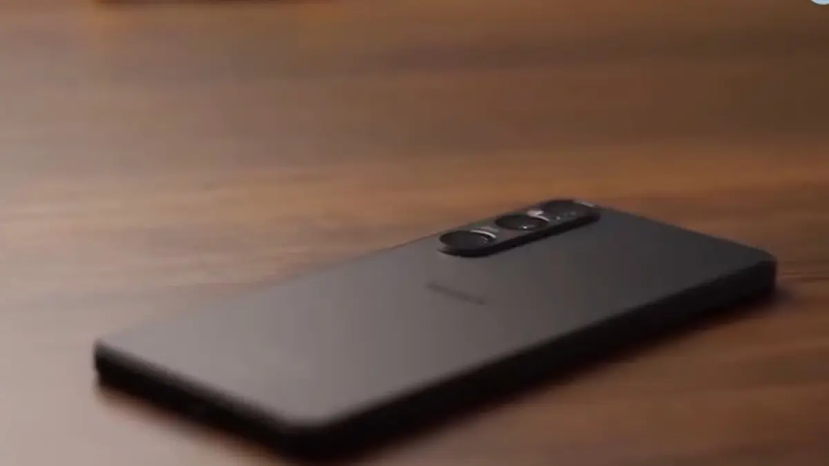 HP kamera Sony murah 2026 terbaik? Xperia 1 Mark 7 hadir dengan performa kencang tapi kamera masih kalah saing.
