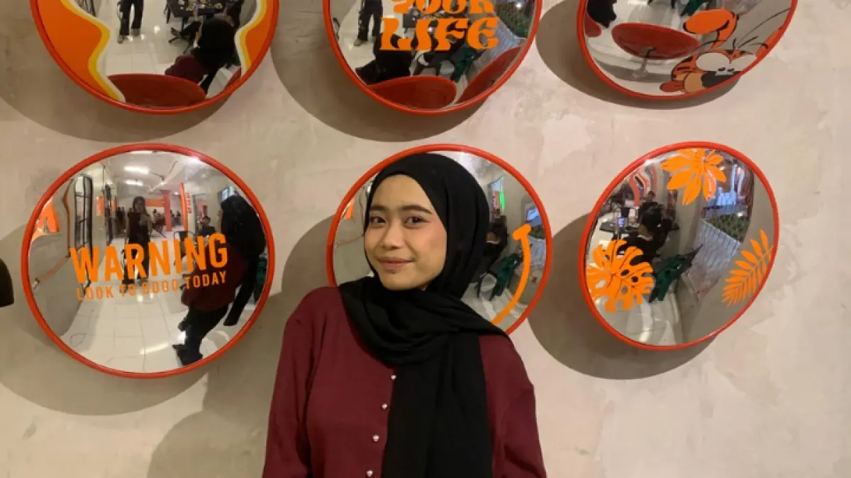 ULET: Novita Sofyana, 24, warga Desa Baruharjo, Kecamatan Durenan, manfaatkan waktu luang untuk hal bermanfaat.  (NOVITA SOFYANA UNTUK RADAR TRENGGALEK)
