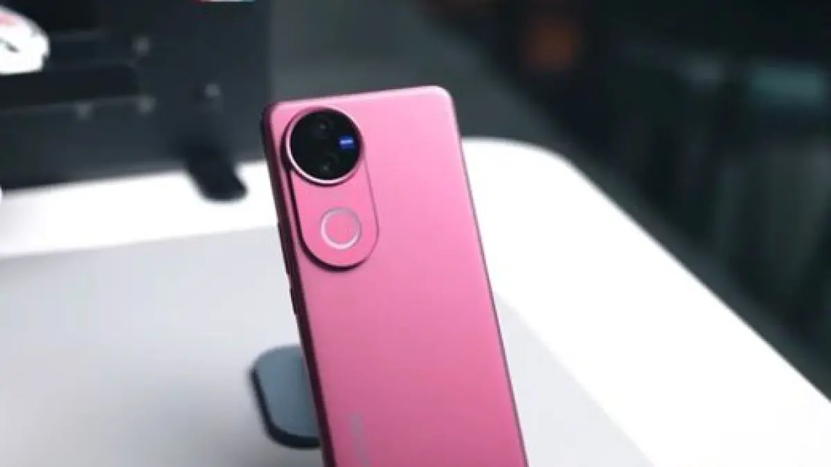 Update gadgetmu! Cek 7 daftar HP Vivo 5G terbaru 2026. Performa Snapdragon kencang, kamera ZEISS, dan baterai jumbo. Harga mulai 2 jutaan saja!