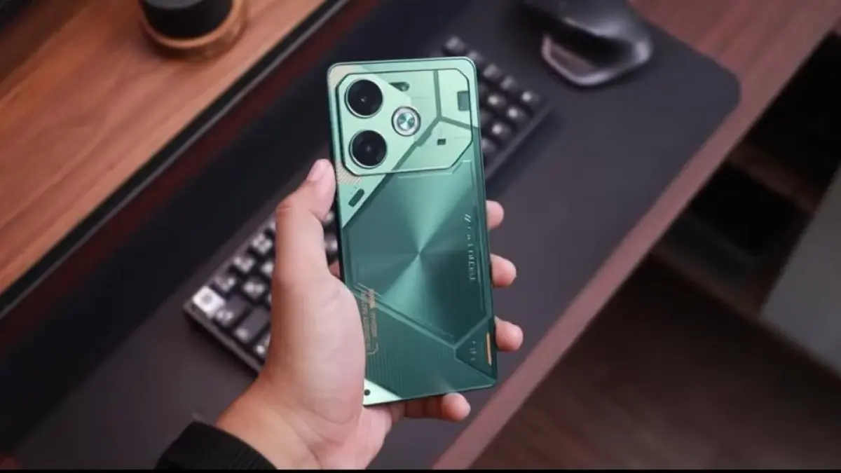 Rekomendasi HP baterai 6000 mAh harga 1 jutaan terbaik untuk ojol, awet seharian dengan fitur lengkap dan performa stabil.