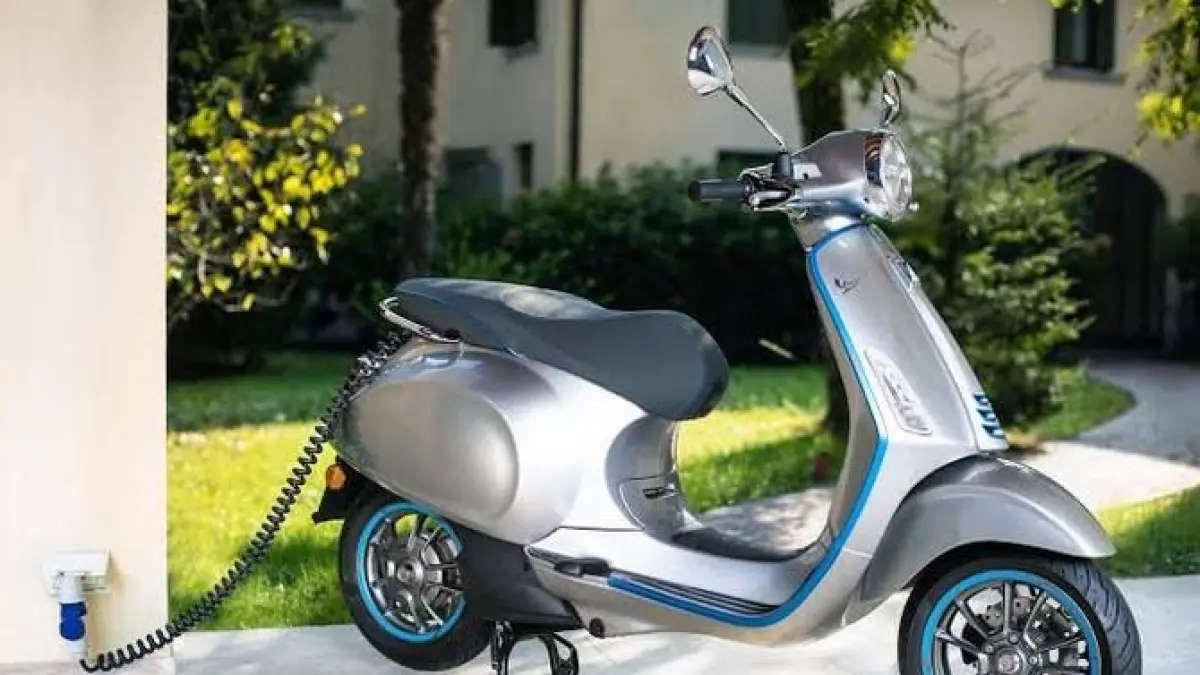 Indomobil E-Motor QT Rp15 jutaan tanpa sewa baterai, hadir dengan fitur modern dan jarak tempuh hingga 135 km.
