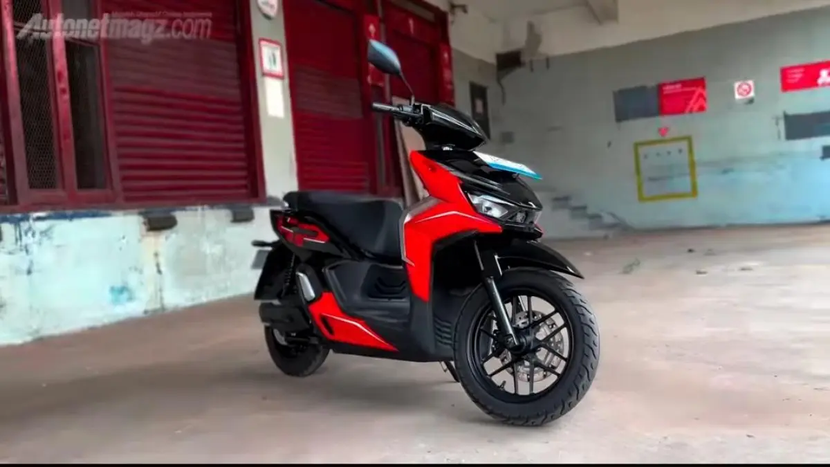 Indomobil e-Motor Sprinto hadir dengan desain mirip Vario, fitur lengkap, dan jarak tempuh hingga 110 km. Ini review lengkapnya.