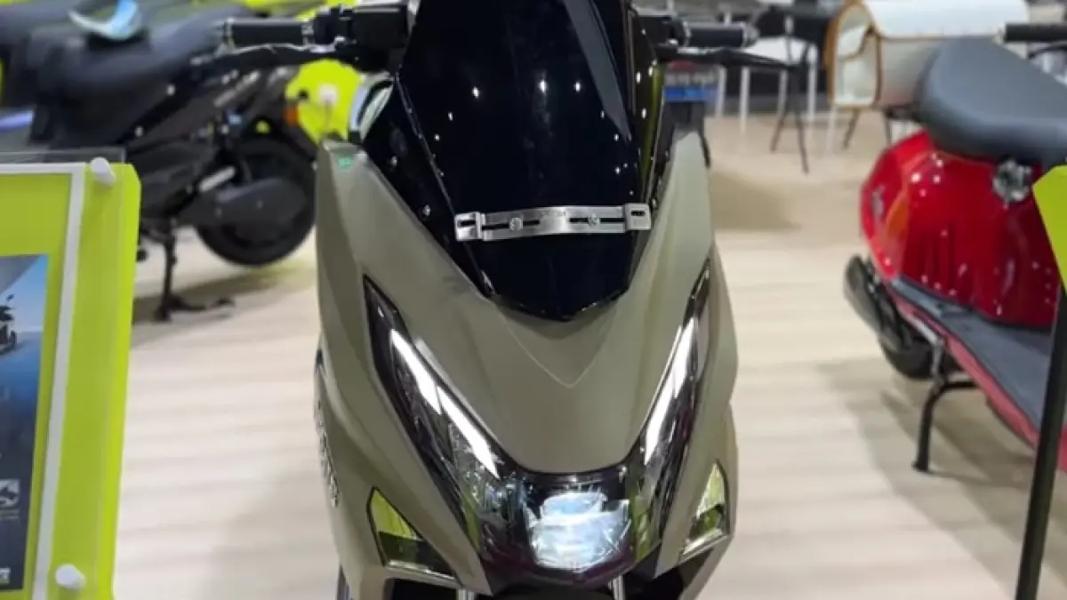 Motor listrik Gesits G1 terbaru 2026 hadir dengan jarak 150 km, fitur lengkap dan harga Rp23 jutaan, cocok untuk harian. (SC YOUTUBE)