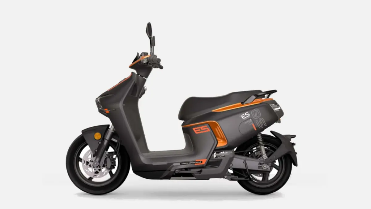 Motor listrik Zongshen ES5 Indonesia hadir dengan desain sporty, performa kencang, dan fitur modern, siap ramaikan pasar motor listrik.