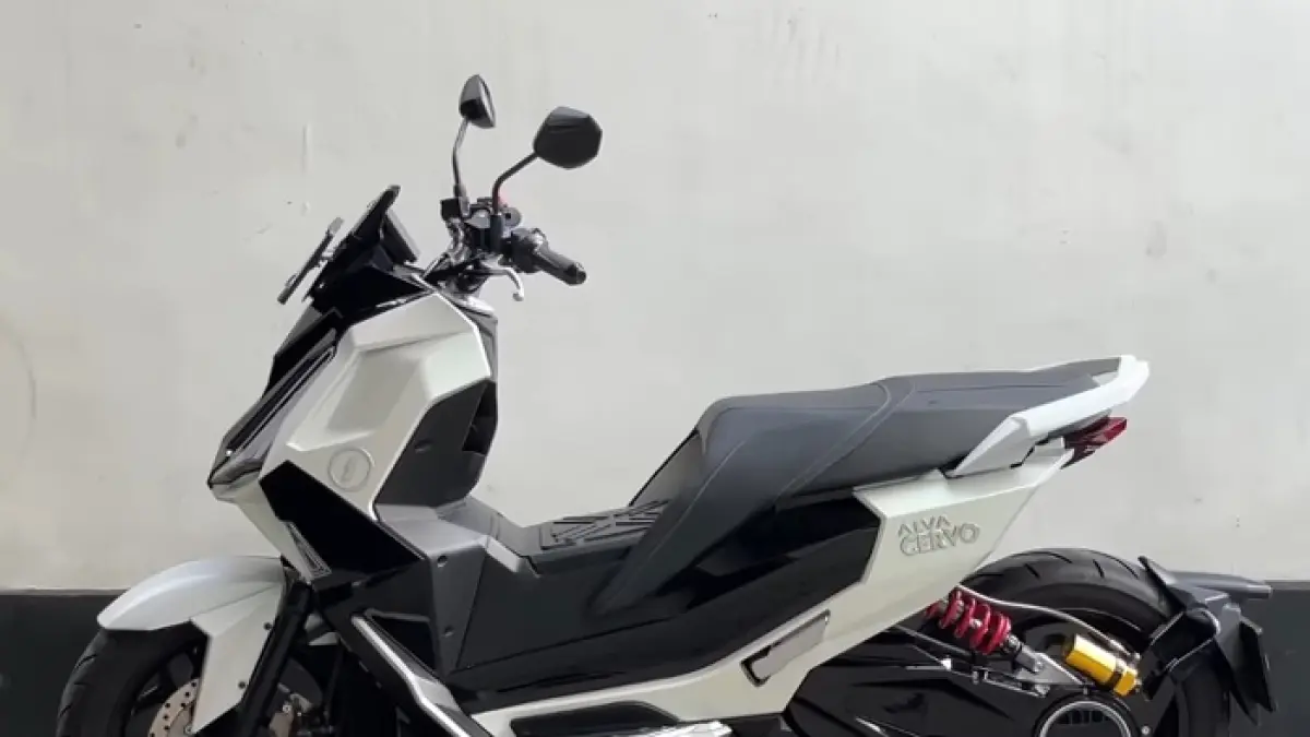 Review motor listrik Alva Cervo 2026 ungkap performa kencang, desain keren, fitur canggih dan kekurangannya. (SC YOUTUBE)