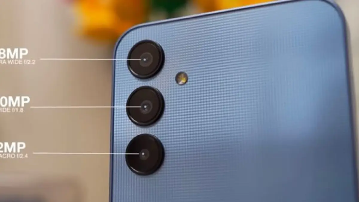 Update April 2026! Cek 7 rekomendasi Samsung 5G termurah mulai Rp2 jutaan. Layar Super AMOLED, baterai badak, dan koneksi internet ngebut! (screenshot youtube)