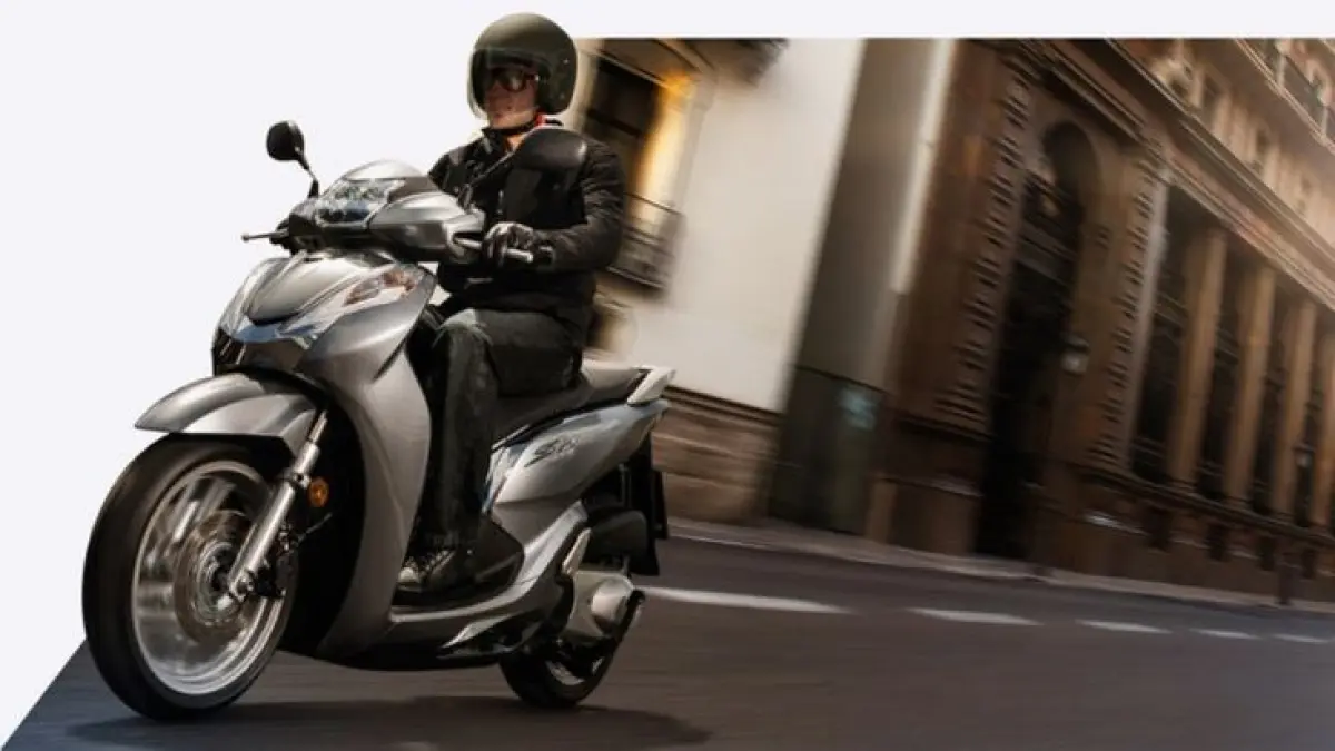 Zongsen S5 hadir dengan jarak 300 km, motor 5000W dan kecepatan 85 km/jam. Motor listrik canggih ini siap bersaing (Pinterest).
