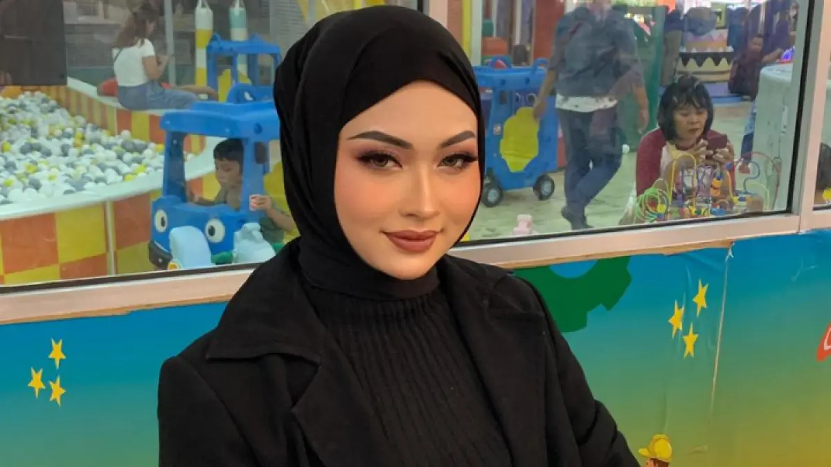 JELI LIHAT PELUANG: Aurelyta Melvin, meski masih muda namun sudah berani untuk terjun ke dua bisnis kecantikan. (Aurelyta Melvin UNTUK RADAR TRENGGALEK)