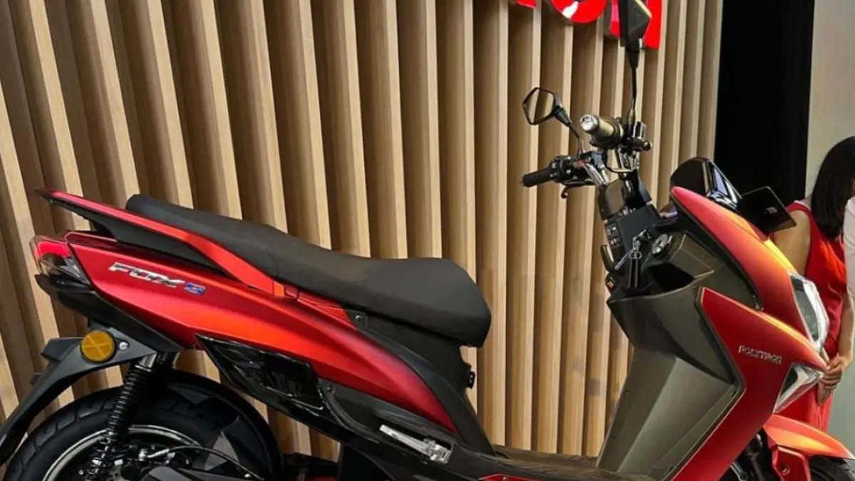 Review Polytron Fox S, motor listrik murah dengan biaya cas cuma Rp2.500. Simak kelebihan dan pengalaman pengguna di sini!