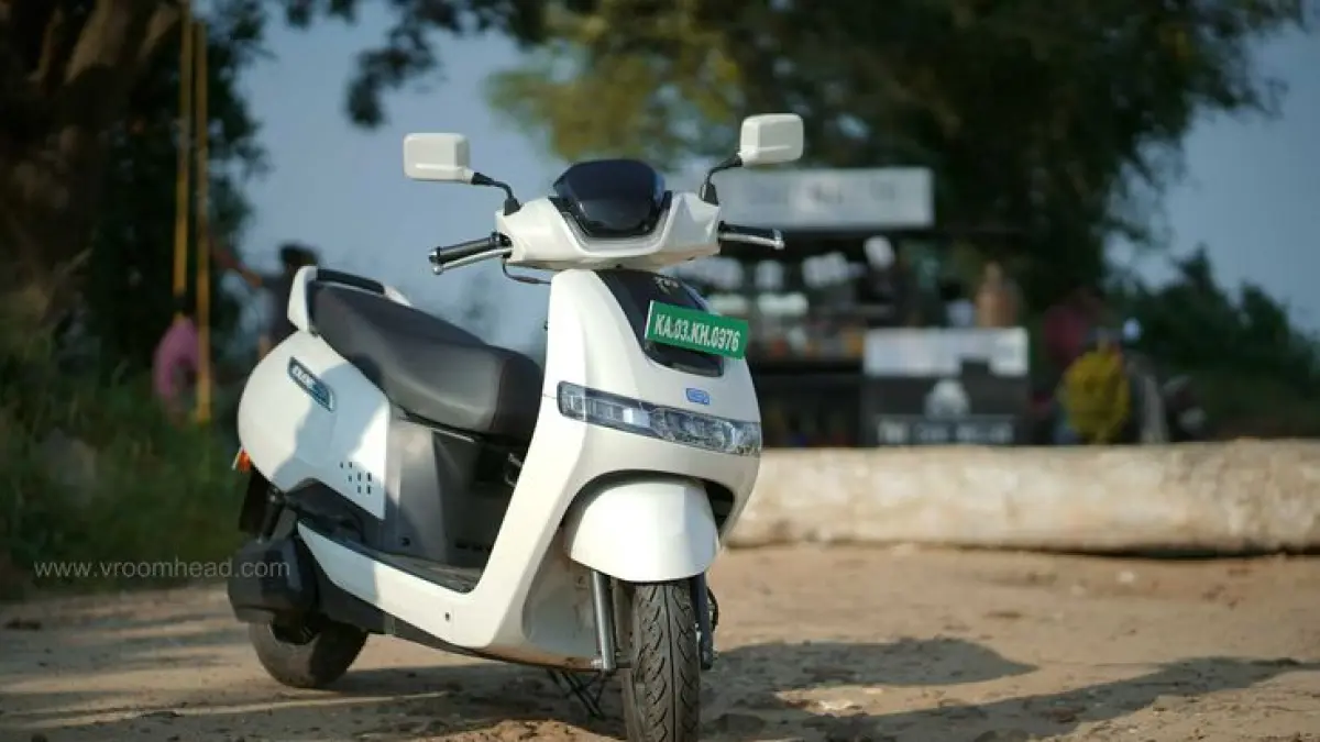Baterai motor listrik melembung? Ini penyebab dan tips perawatan aki SLA agar awet hingga 2 tahun. Simak penjelasan lengkapnya!