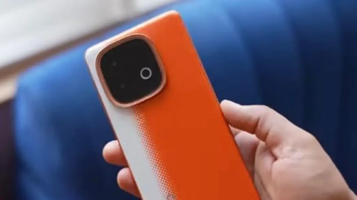 Cari HP baterai 7000 mAh terbaik akhir 2025? Cek 5 rekomendasi smartphone dengan baterai badak, fast charging kilat, dan durabilitas tinggi di sini! (Screenshot youtube)