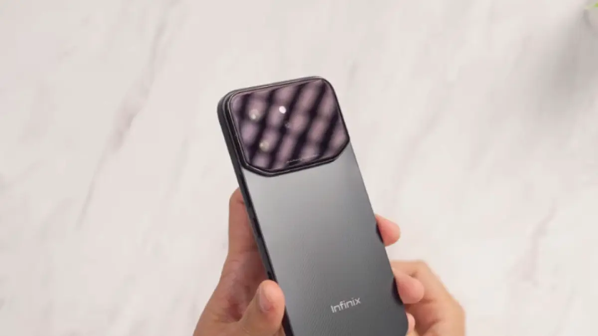 Desain minimalis, rasa premium. Infinix Note 60 Ultra tampil elegan dengan modul kamera besar dan finishing halus yang berkelas.(AI)