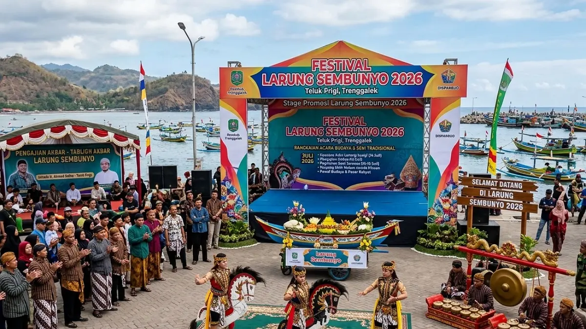 Jadwal lengkap Larung Sembonyo 2026 Teluk Prigi Trenggalek. Ada karnaval tumpeng, pengajian akbar, hingga wayang kulit Ki Sun Gondrong.