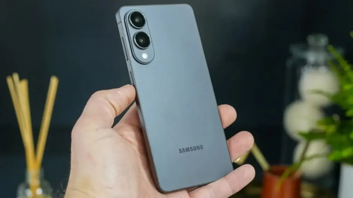 Update harga HP Samsung April 2026 terbaru, dari Galaxy A07 hingga A57 5G. Cek daftar lengkap harga dan variannya di sini!(Pinterest)