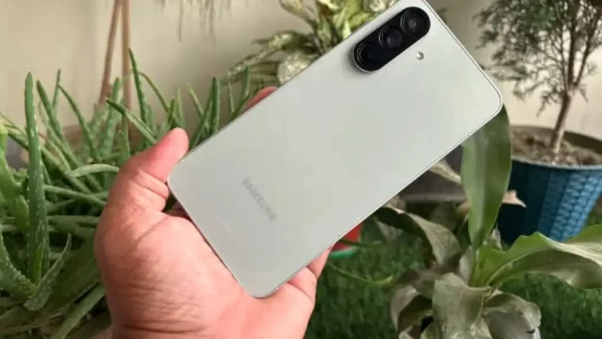 Samsung Galaxy A57 hadir dengan desain baru, tapi upgrade minim. Apakah masih worth it di harga 7 jutaan? (Pinterest)