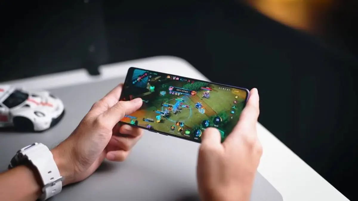 Samsung Galaxy S26 Ultra hadir dengan privacy display, S Pen, dan harga tinggi, tapi ada fitur yang hilang dari generasi sebelumnya.(Pinterest)