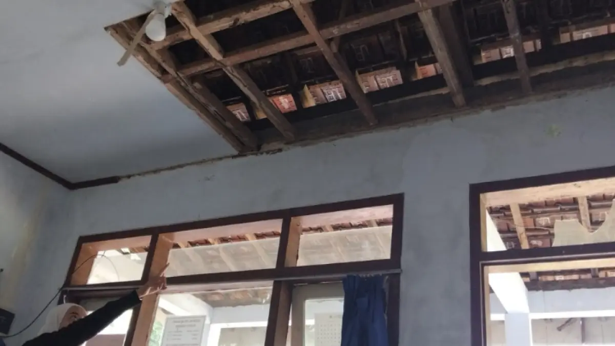 HARAP DIPERHATIKAN: Pustu rusak di Desa Senden, Kecamata Kampak, dan pembangunan harus perhatikan status tanah. (FATRA ADITYA/RADAR TRENGGALEK)