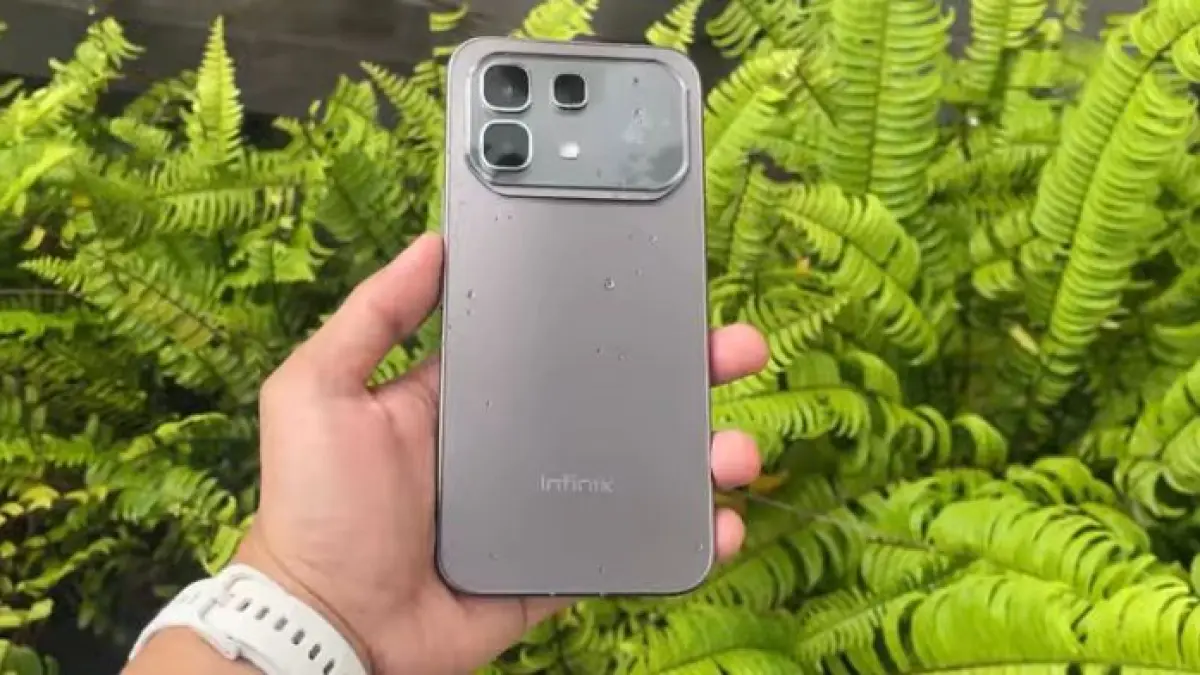 Cari HP turun harga terdalam April 2026? Cek daftar 5 smartphone flagship mulai iPhone 15 hingga Samsung S25 FE yang harganya makin ramah kantong! (screenshot youtube)