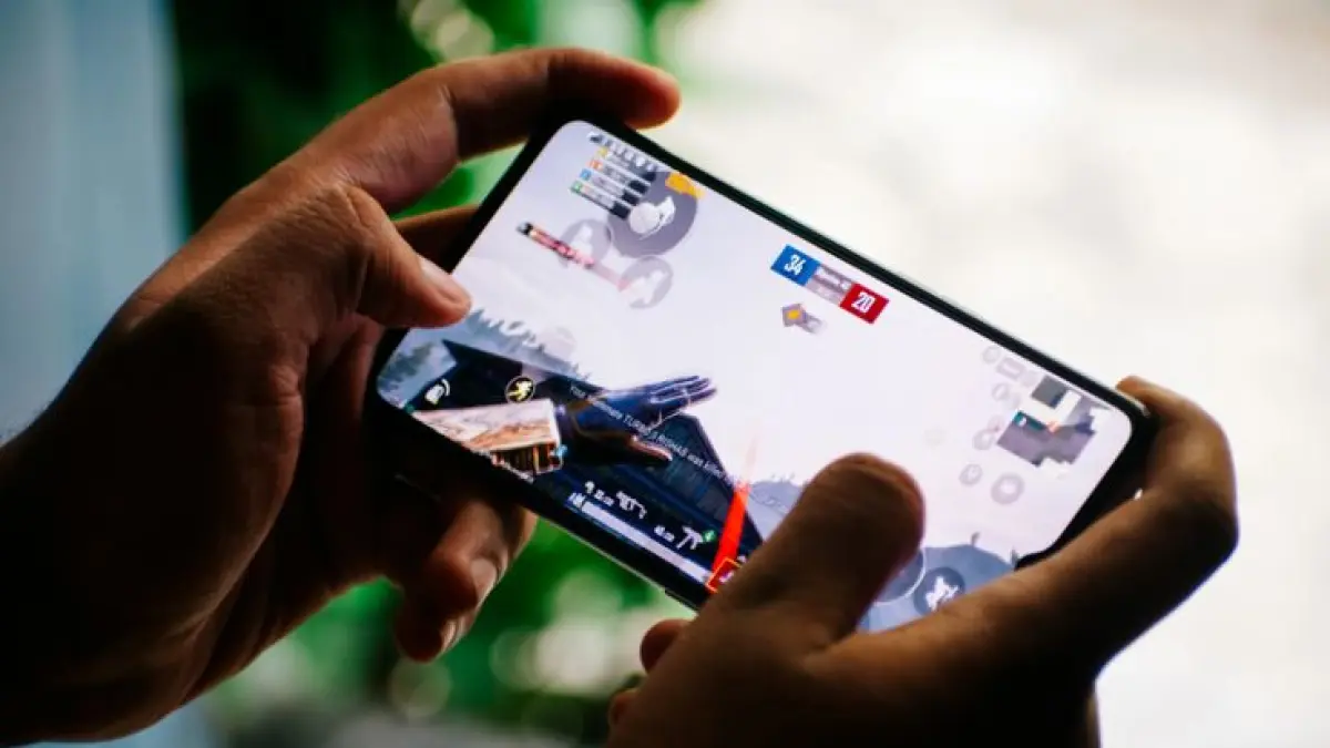 Rekomendasi HP Helio G100 terbaik harga 1 jutaan, cocok untuk gaming, kamera, dan harian dengan performa kencang (Pinterest).