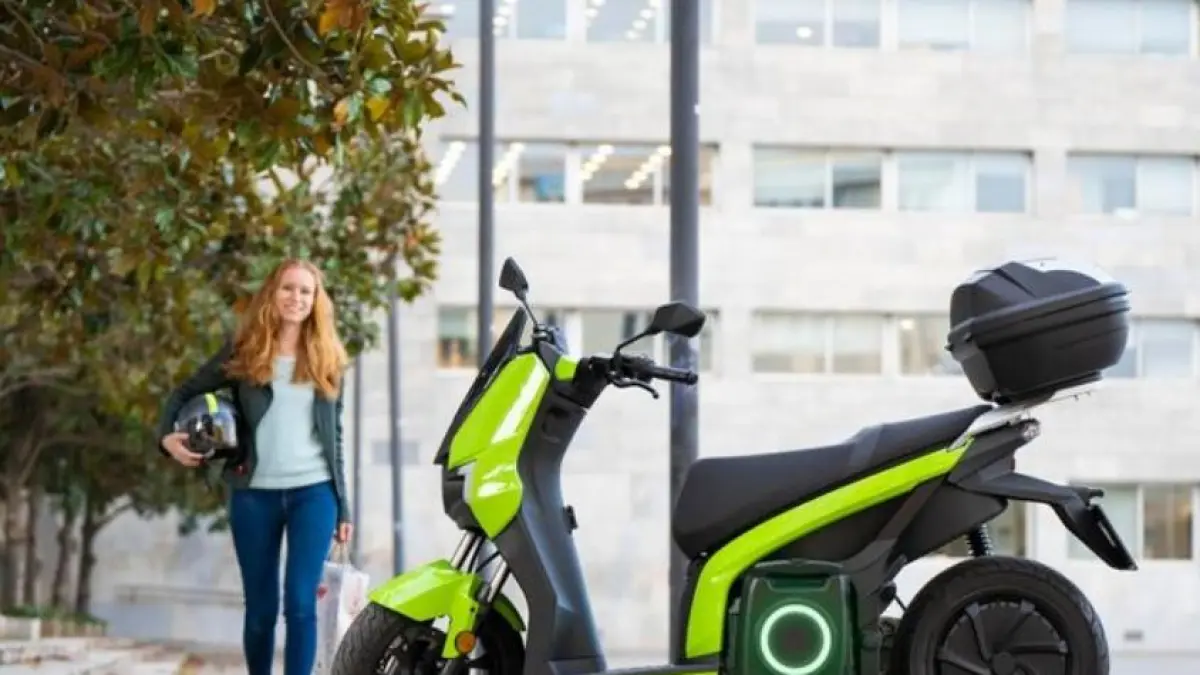 Motor listrik jarak tempuh terjauh 2025 hadir dengan performa tinggi dan fitur canggih. Ini daftar terbaik yang wajib kamu tahu! (Freepik.com)