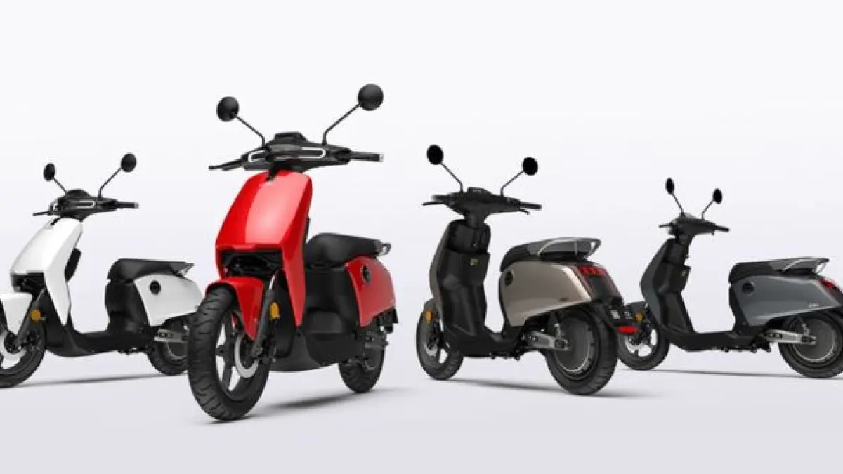 10 motor listrik terbaik di Indonesia dengan fitur canggih dan jarak tempuh hingga 120 km. Pilihan hemat dan ramah lingkungan! (Pinterest)