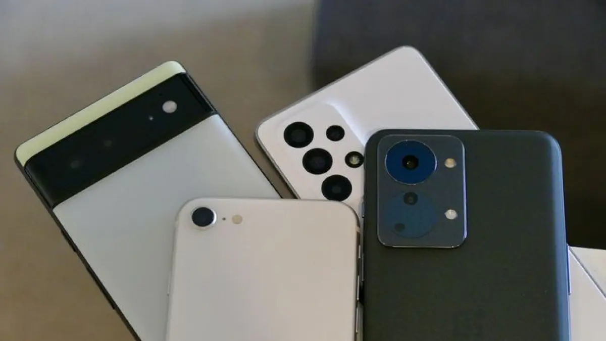 Rekomendasi HP AMOLED murah 2026 dengan layar tajam, performa stabil, dan harga terjangkau. Pilihan terbaik sebelum beli!(Pinterest)