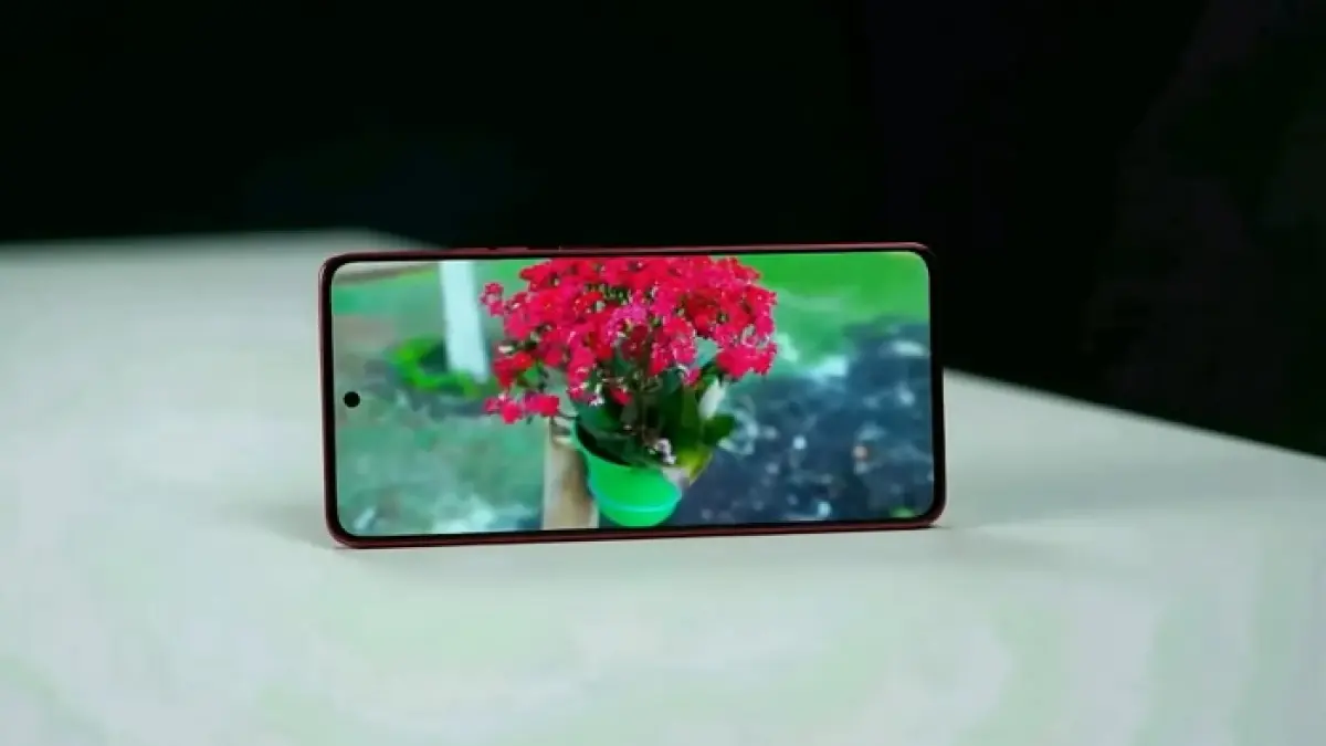 Hp 1 jutaan layar AMOLED termurah 2026 kini hadir dengan fitur premium dan harga terjangkau, cek rekomendasinya! (SC YOUTUBE)