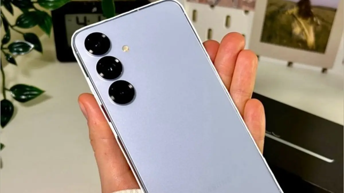 HP Samsung paling worth it 2026 hadir dengan performa stabil, fitur lengkap, dan harga seimbang untuk semua kebutuhan pengguna (PINTEREST)