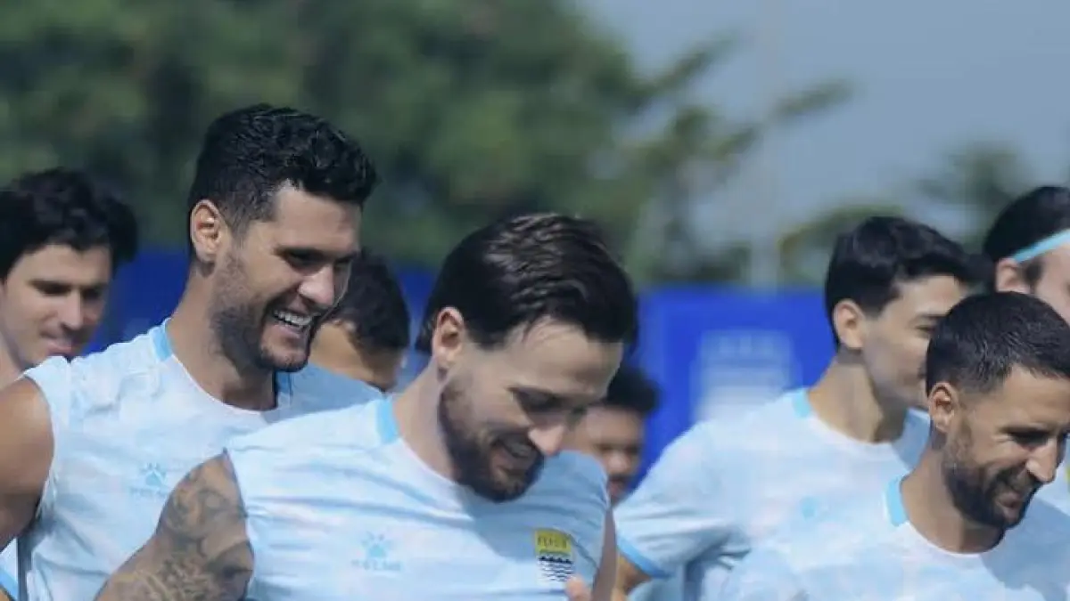 Persib Bandung siap hancurkan Bhayangkara FC, Hodak poles lini depan dan Sergio Castel target sapu bersih laga.
(screenshot instagram)