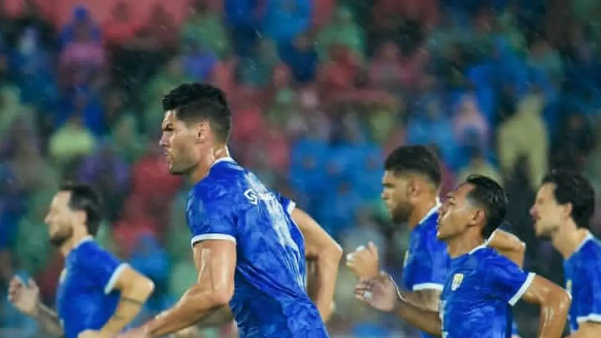 Taktik Persib Bandung makin solid bersama Bojan Hodak, Tom Haye bersinar dan peluang hattrick juara Liga semakin terbuka.
(screenshot instagram)
