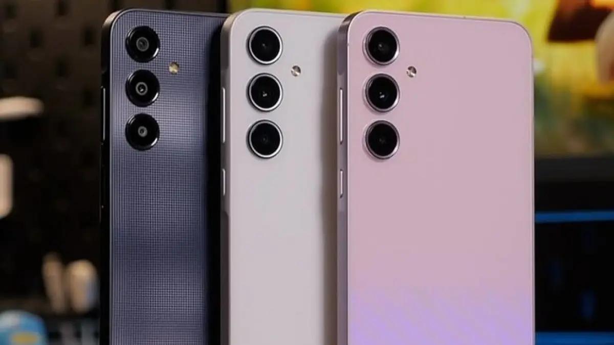 Harga Samsung Galaxy A Series turun drastis April 2026, mulai Galaxy A16 hingga Galaxy A57 makin worth it dibeli. (Pinterest)