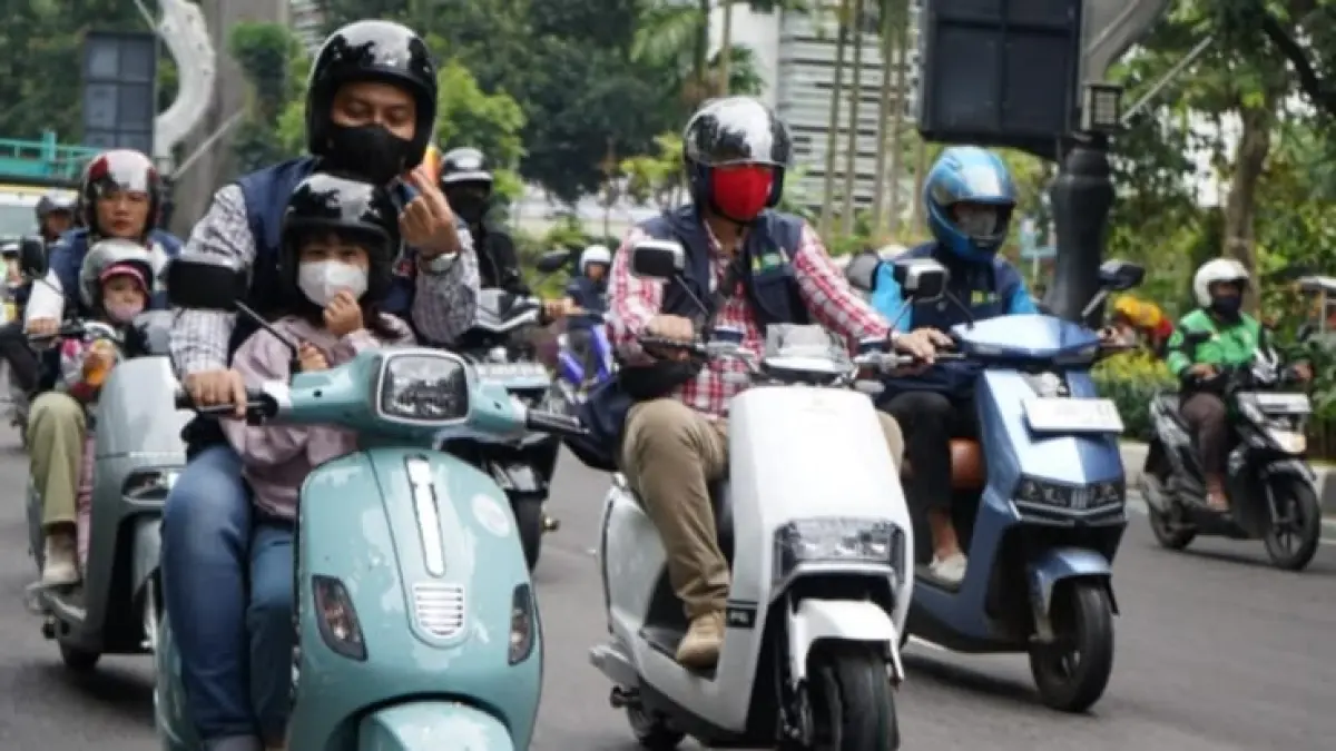 Indomobil eMotor QT (Cutie) hadir dengan harga Rp15 jutaan, desain skuter klasik modern, dan jarak tempuh hingga 135 km (Pinterest).